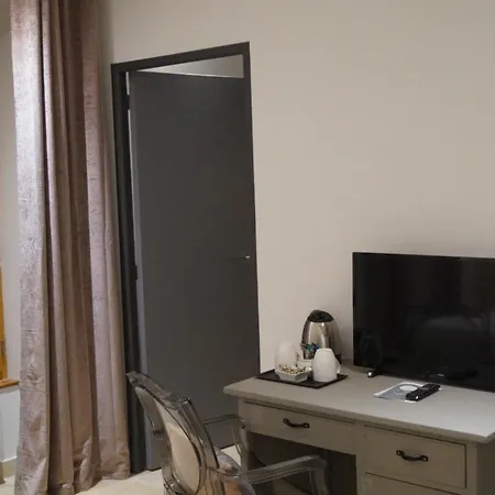 Hotel La Tissandiere Lalbenque